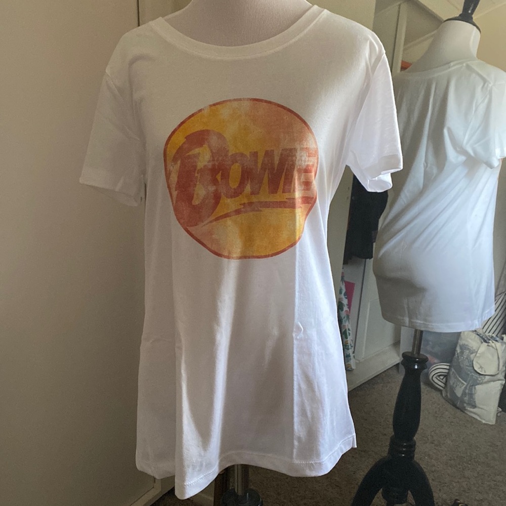 Women’s Bowie t-shirt.
